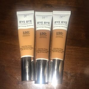 It cosmetics bye bye foundation NWT